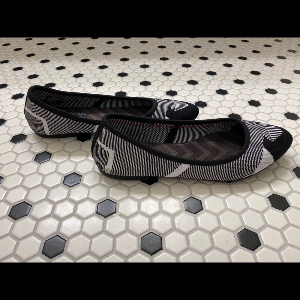 NWOT Sketchers Fake Rothy’s Washable Flats sz9